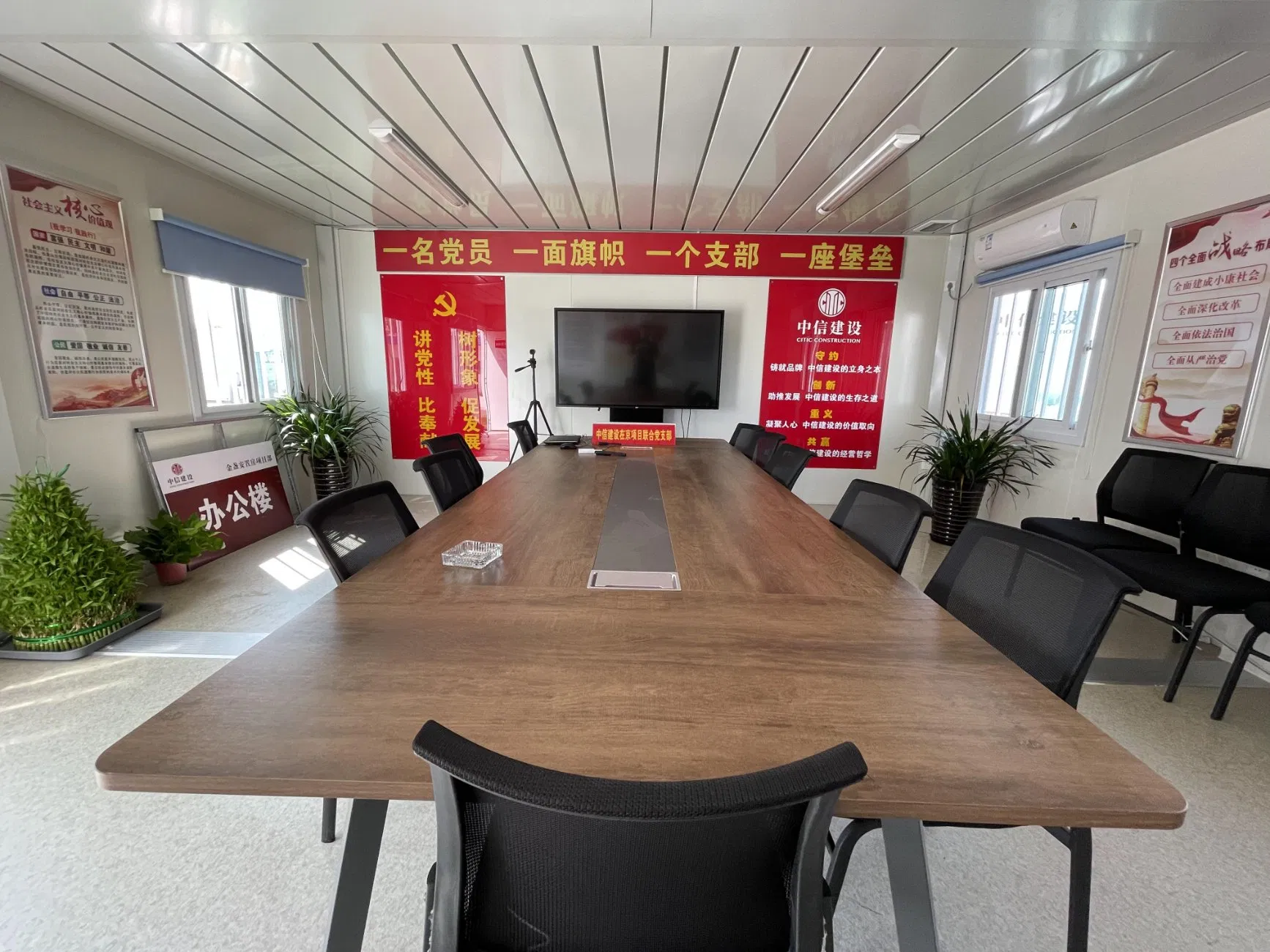 20FT/40FT Shipping Container Prefab Steel Container with 1/2/3 Bedrooms