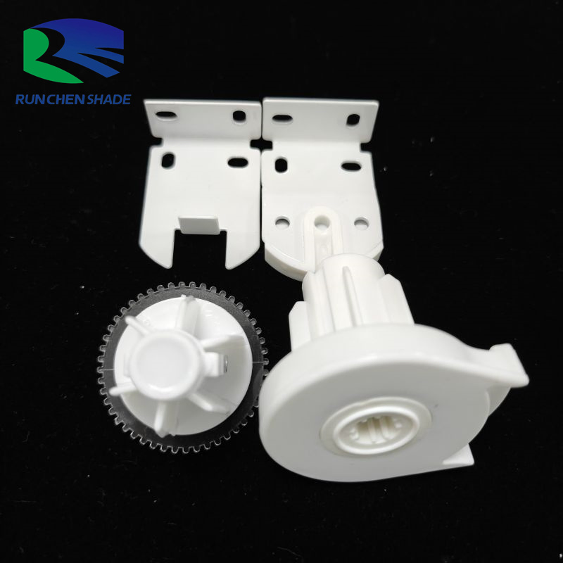 Easy-to-Clean Surface Treatment of Blinds End Caps to Wipe Away Stains