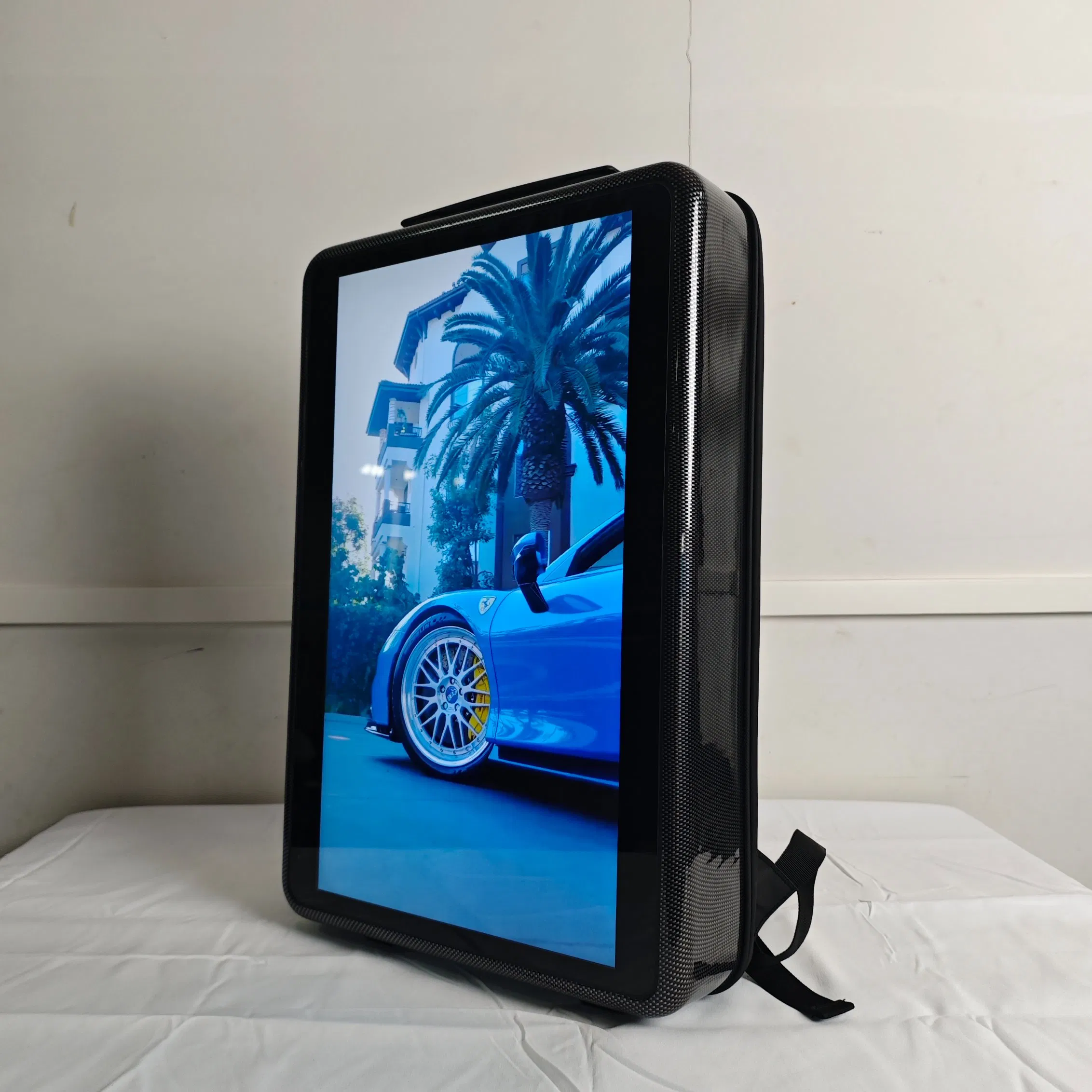 21.5 Inch Waterproof Billboard LCD Backpack Screen Android WiFi Digital Advertising Display with Long-Lasting Battery Portable Digital Signage