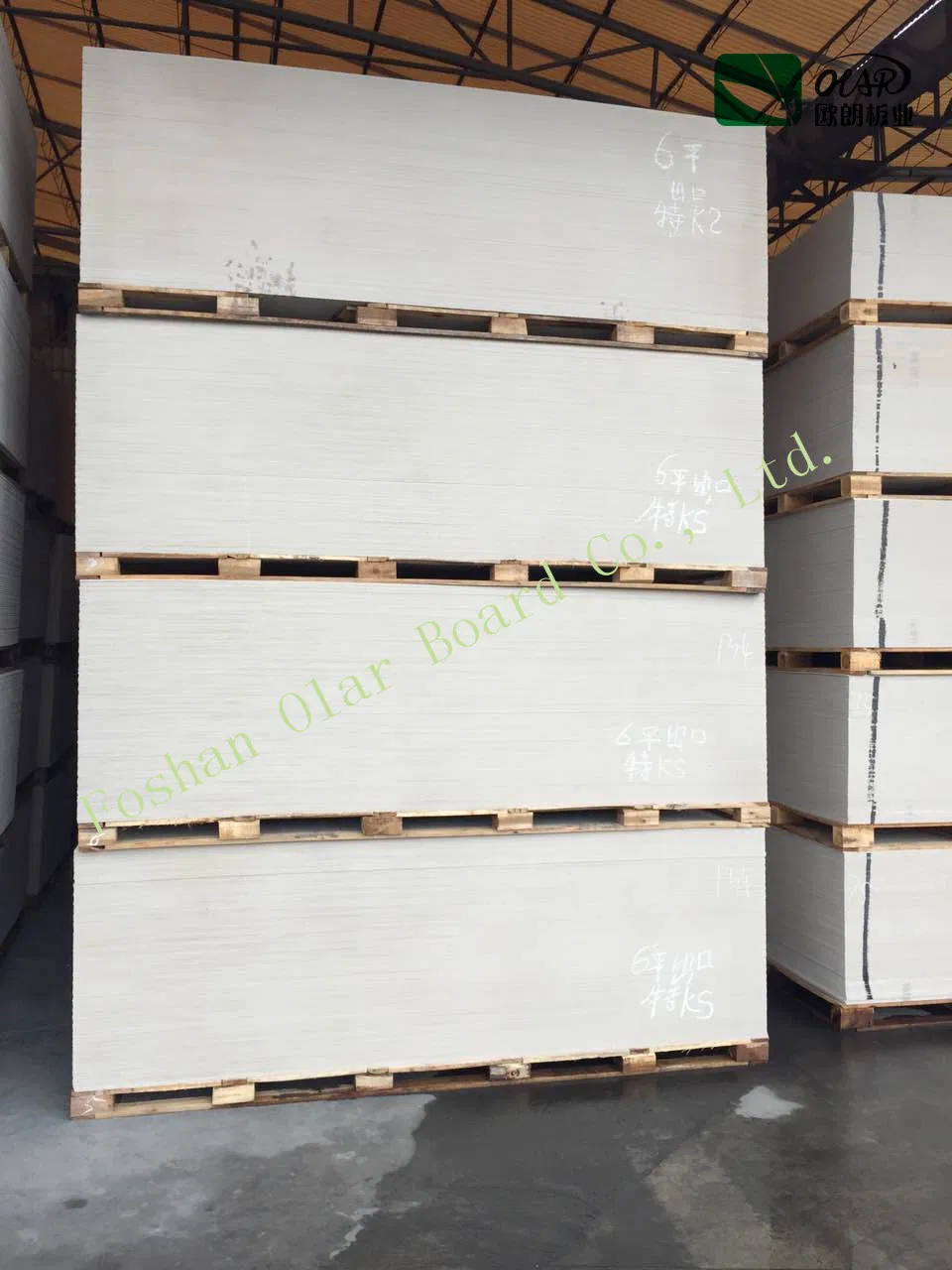 Ceiling Partition Light Weight Moisture-Proof Fireproof Calcium Silicate/ Fiber Cement Board