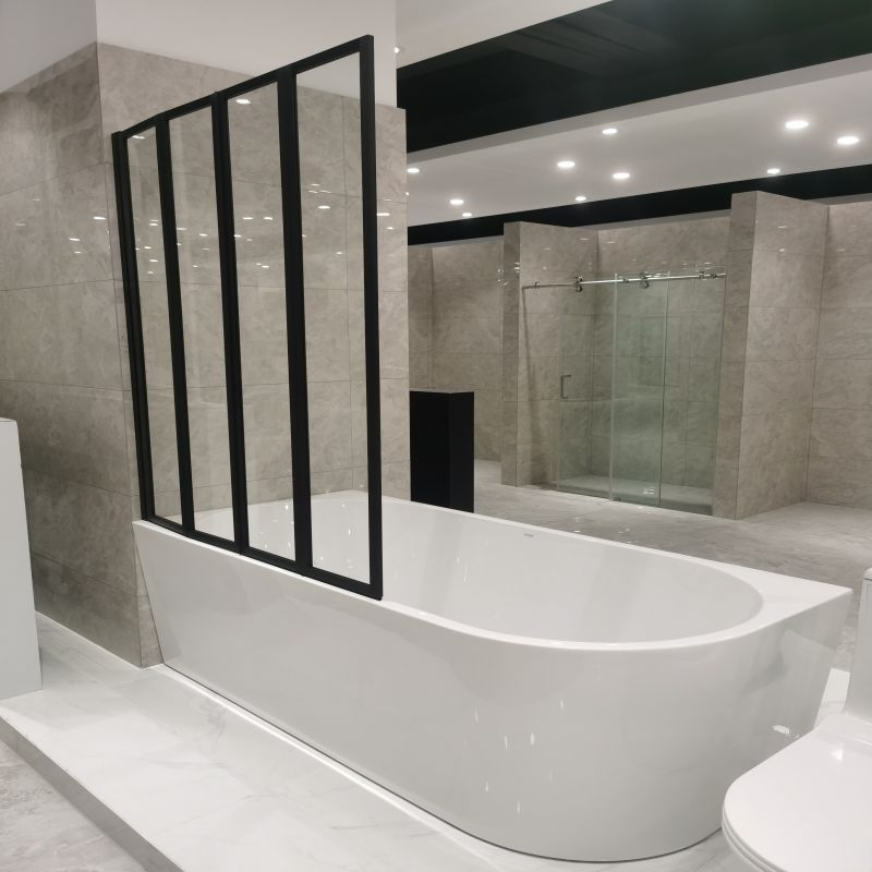 Custom Bathroom Bathtub Screen with Fluted Glass and Matt Black Finish