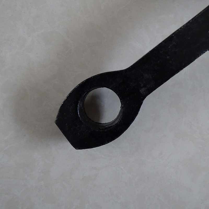 Yemen Market Pickaxe Heavy Duty Farming Tools Mattock Railway Steel Pickaxe
