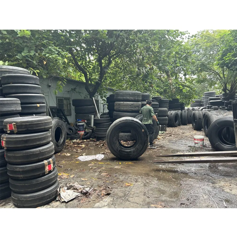 Шина для самолета б/у