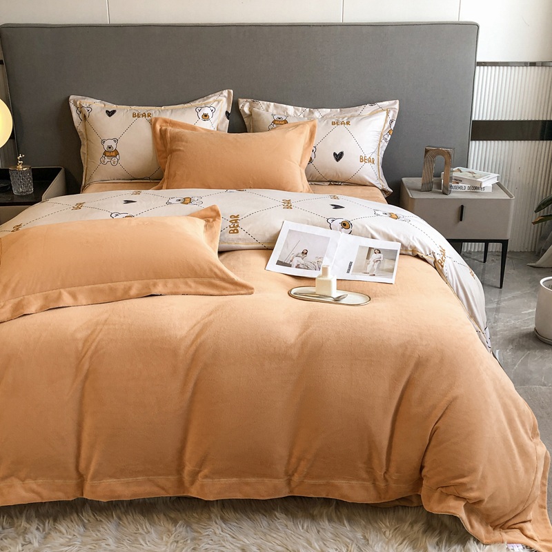 Bear Printed Bedding 4 PCS Reversible Bed Cover Cotton Polyester Bedding Set