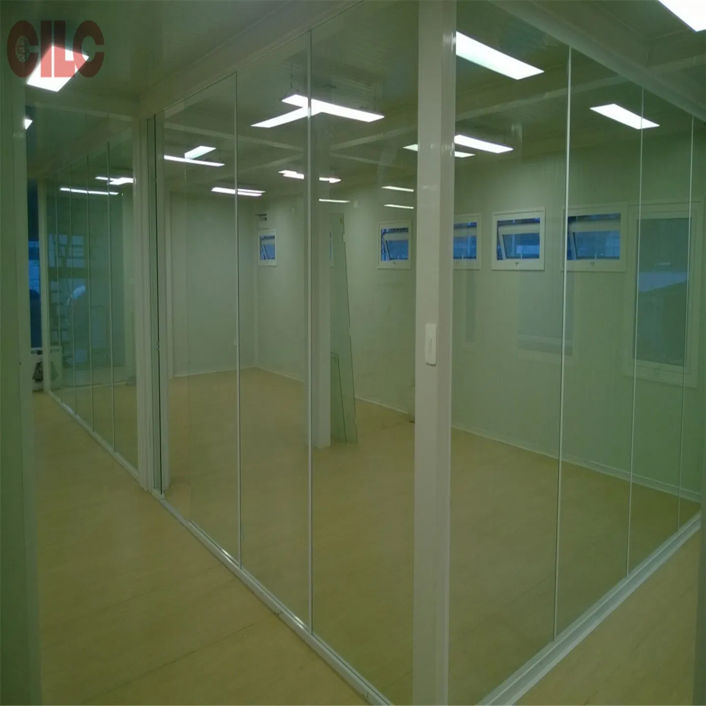 Steel Structure Prefab Modular Container /Mobile Accommodation Container/Foldabl House Container / Cabin Container with Large Glass Windows and Temporary Toilet