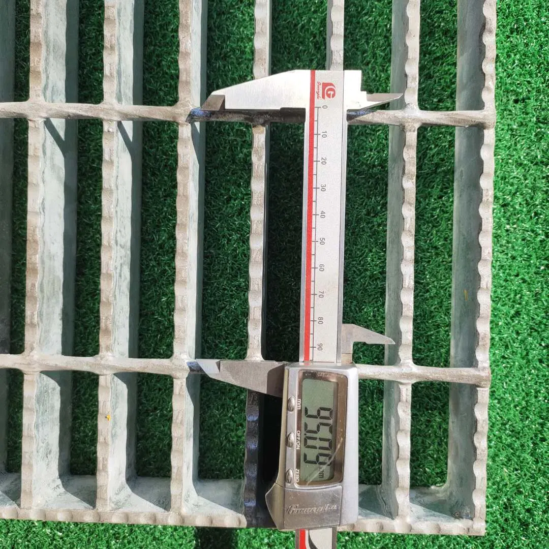 Galvanized Heavy Duty Steel Grating/Steel Walking Platfrom Steel Grating