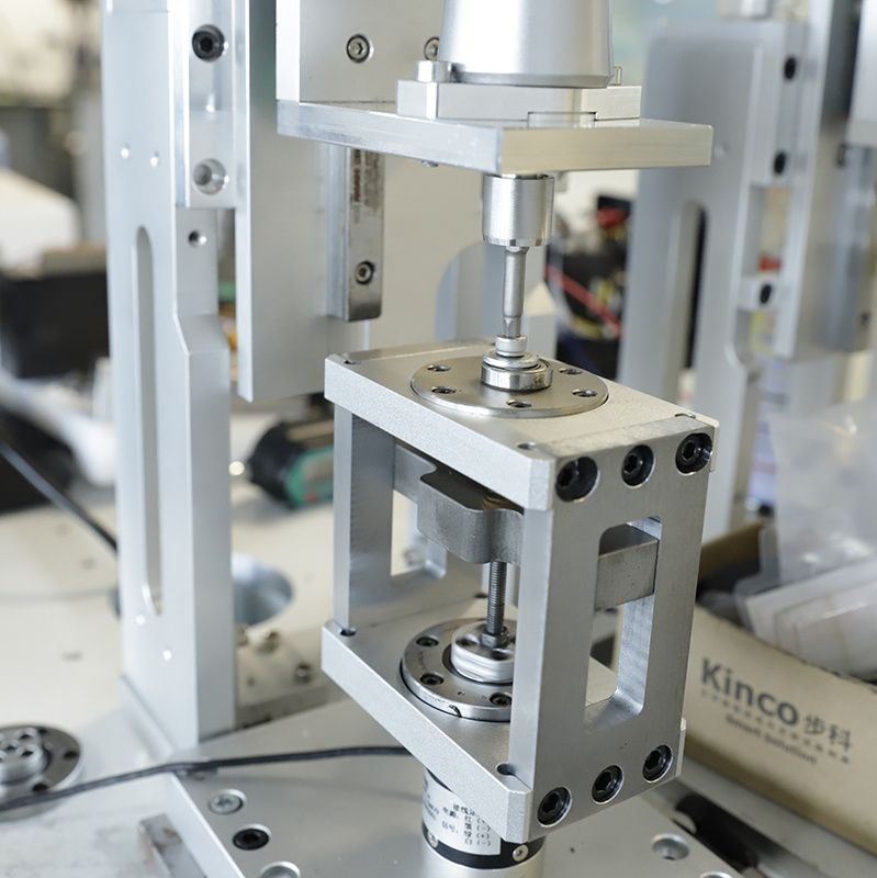 Программируемый автоматический динамометрический шуруповерт