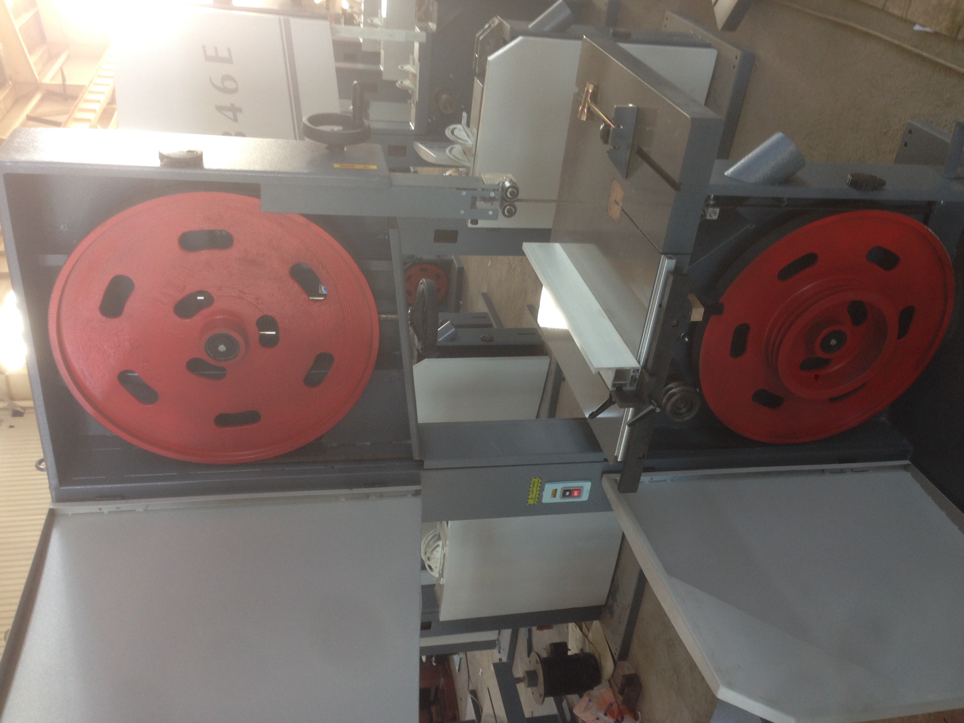 Пила ленточная по дереву ручная MJ396