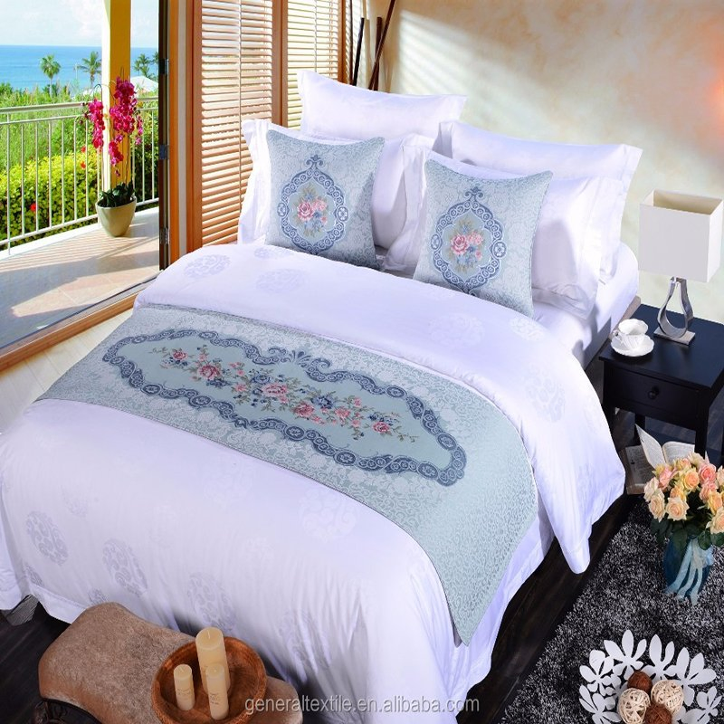 Wholesale Jacquard 100% Polyester Custom Star Hotel Bed Runner and Cushion Cover