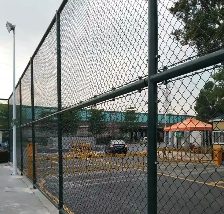 School Playground & Sports Stadium Protective Net Fence Metal Basketball & Football Field Sports Stadium Protective Barrier Fence