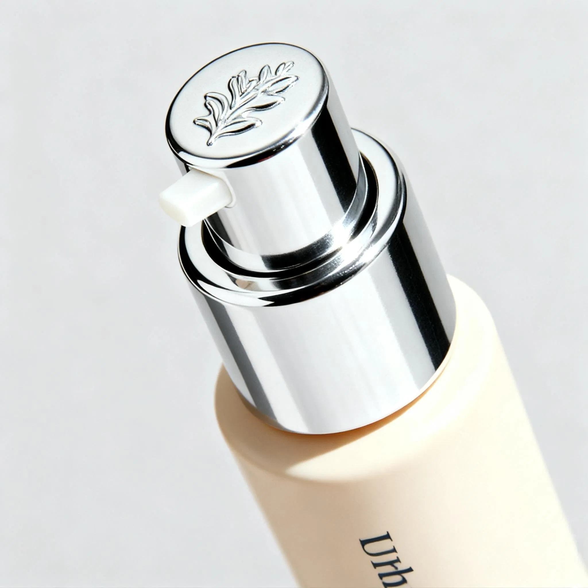 Korean Style Dust Protection and Calming Face Cream with Tremella Fuciformis and Panthenol for Delicate Skin Barrier