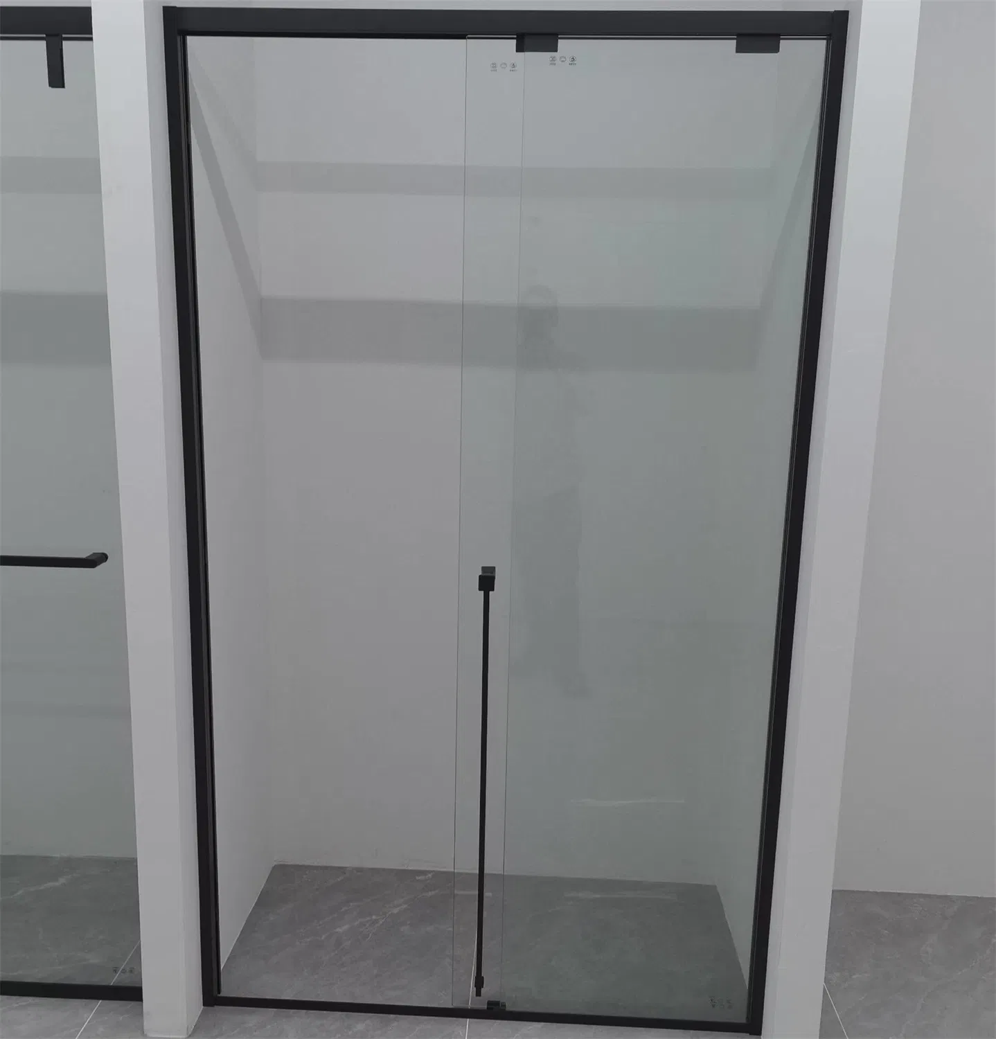 New Design Contemporary Stainless Steel Soft Close Sliding Door Shower Enclosure
