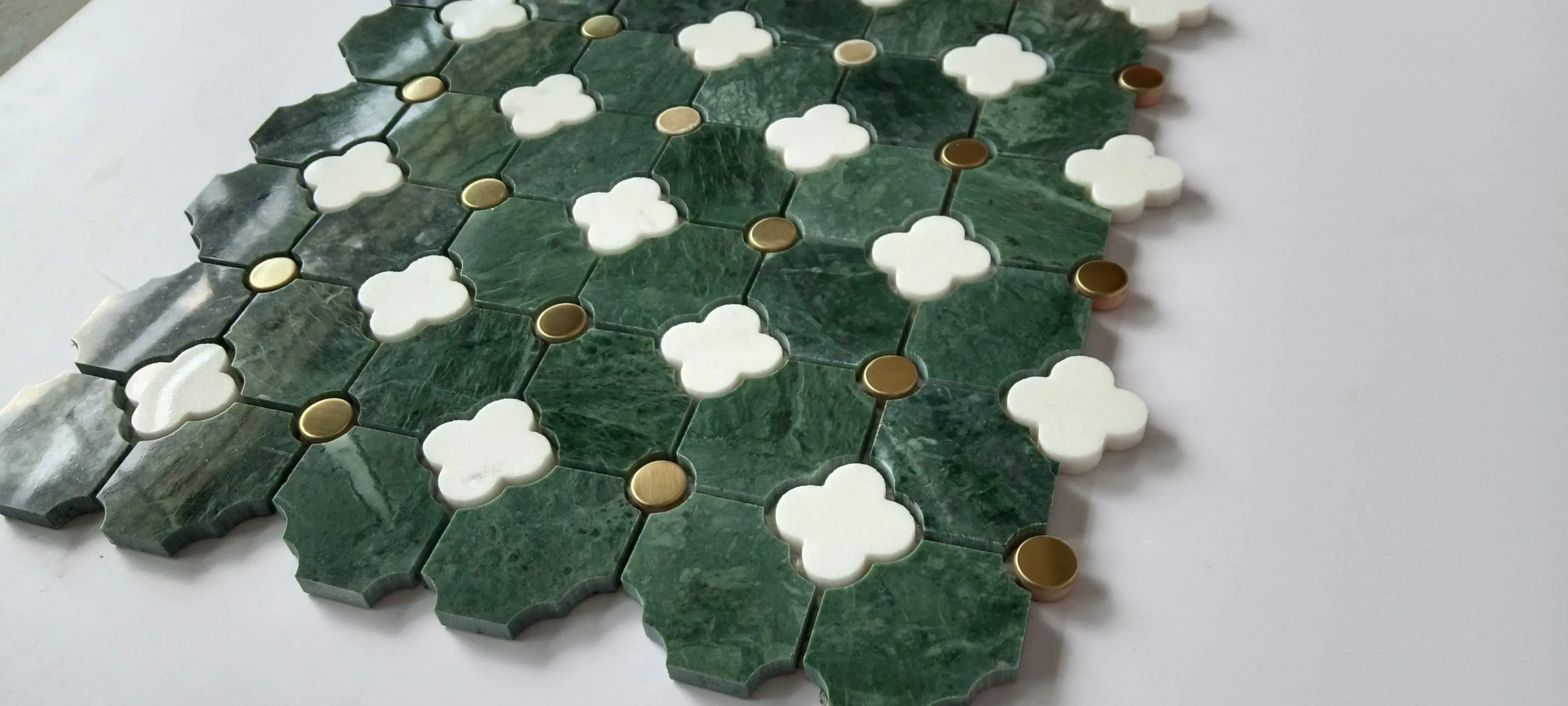 Мозаичная плитка из мрамора для бассейна Green Mosaic Blue