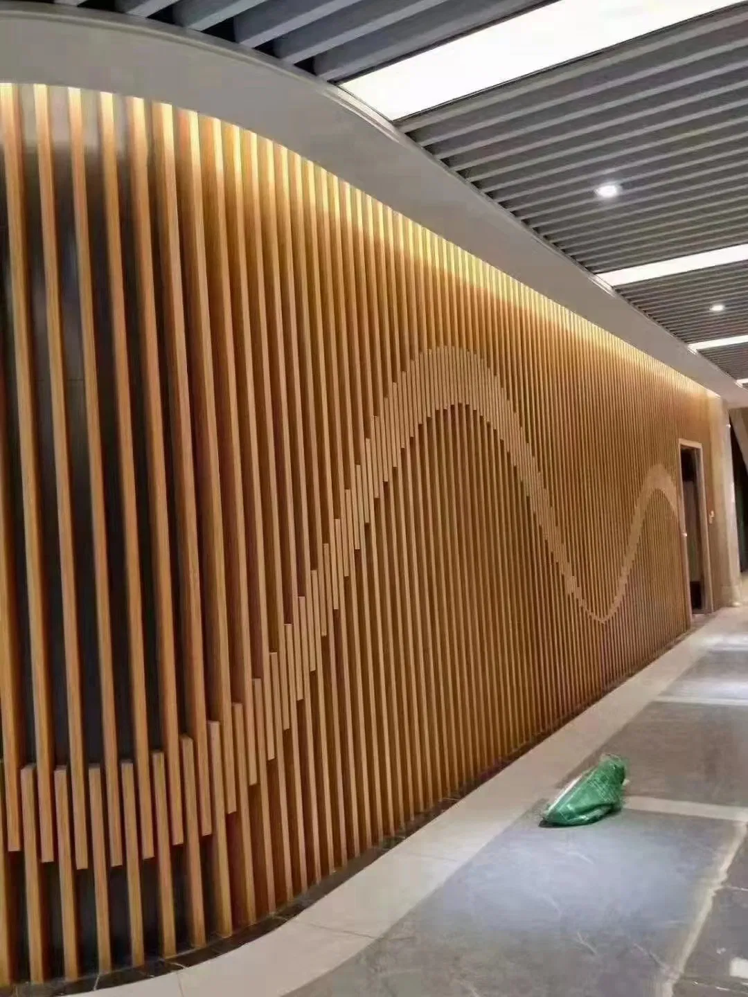 Custom Aluminum Curtain Wall Panel Extruded Aluminum Profile Rectangular Wood Grain/Powder Coating for Ceiling Aluminum Square Hollow Tube