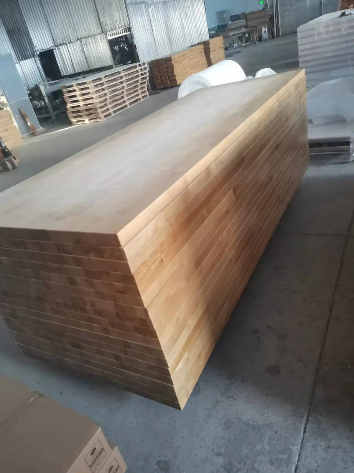 High-Temp Dried Finger Joint Wood Worktop, Smooth Polish, Safe Water Paint, Loft Dining