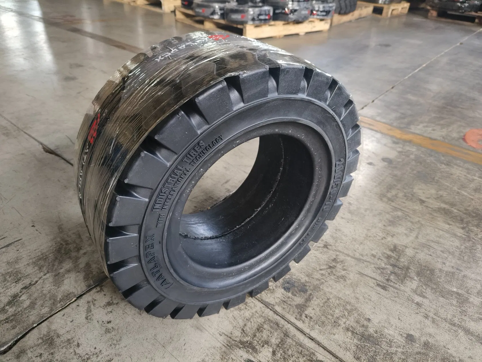 Пневматические шины для погрузчика 7.00-12, 7.00-15, 23x9-10