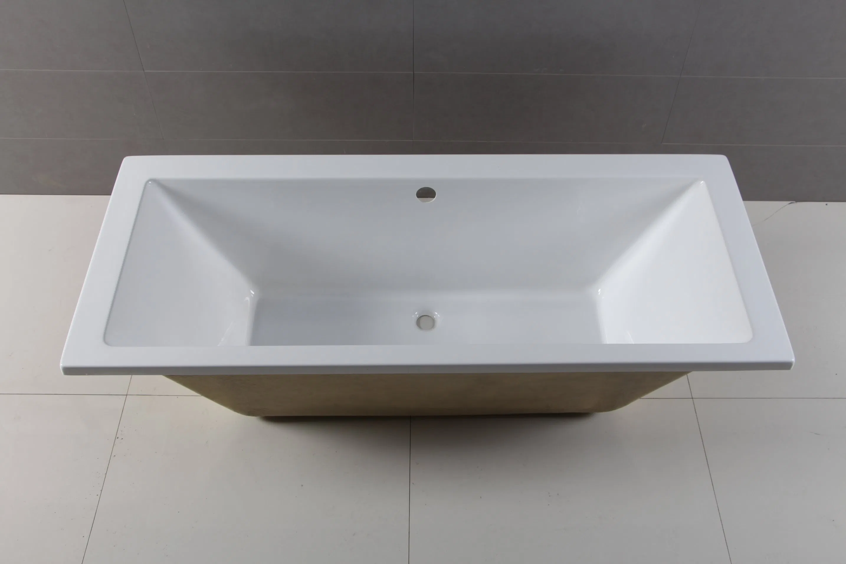 Угловая акриловая ванна для встраивания