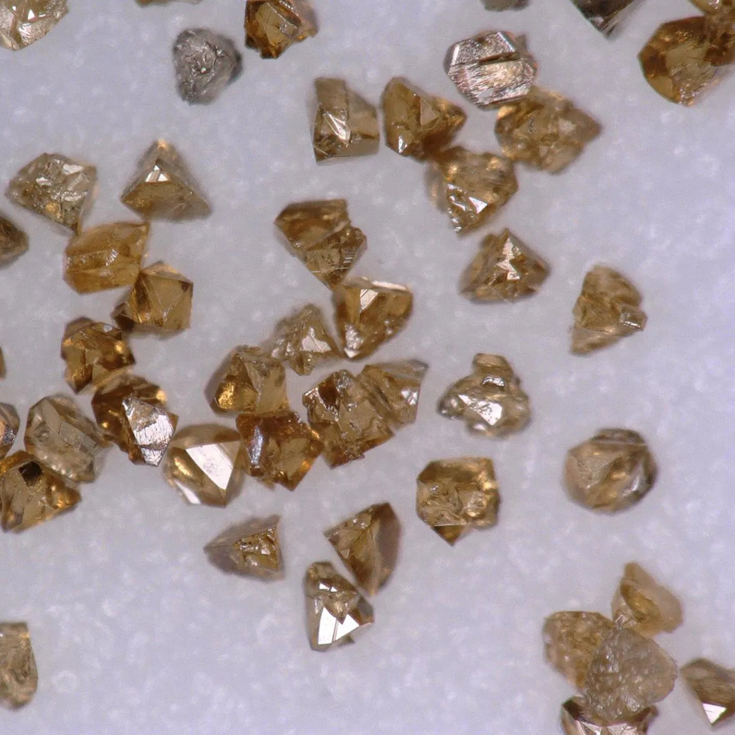 Cubic Boron Nitride Powder CBN Superabrasive Powders Amber Color