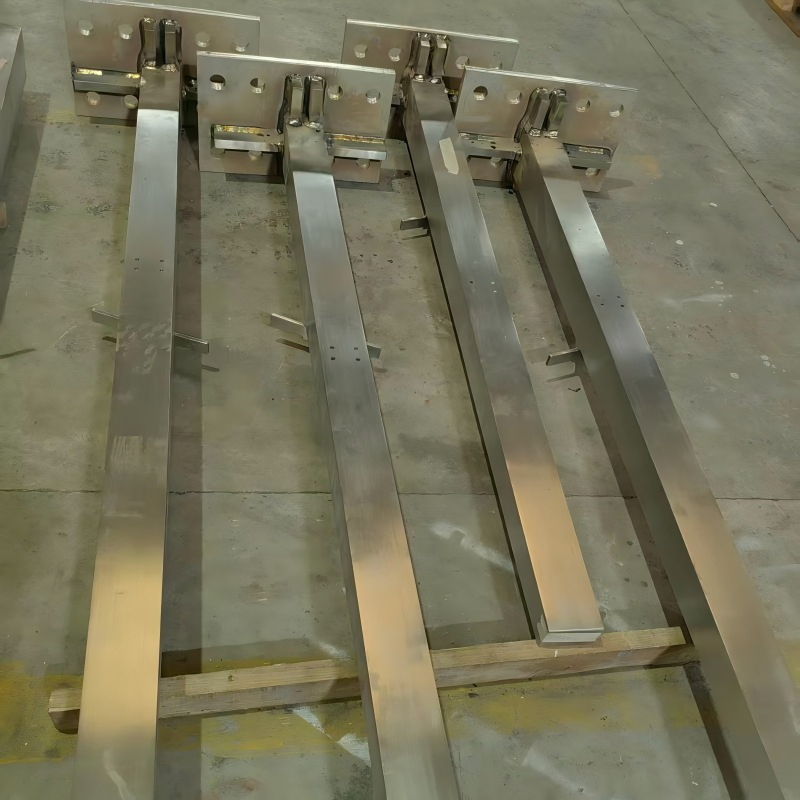 Heavy-Duty Metal Steel Fence Post for Industrial Water Zones