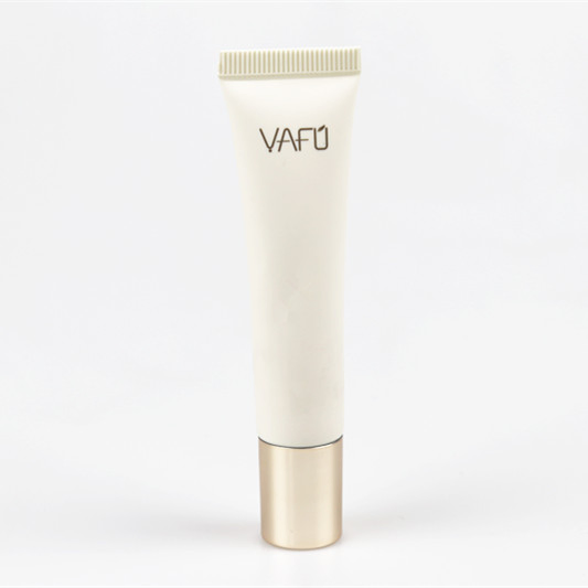 Radiant Skin Concealer for Flawless Coverage and Lasting Glow