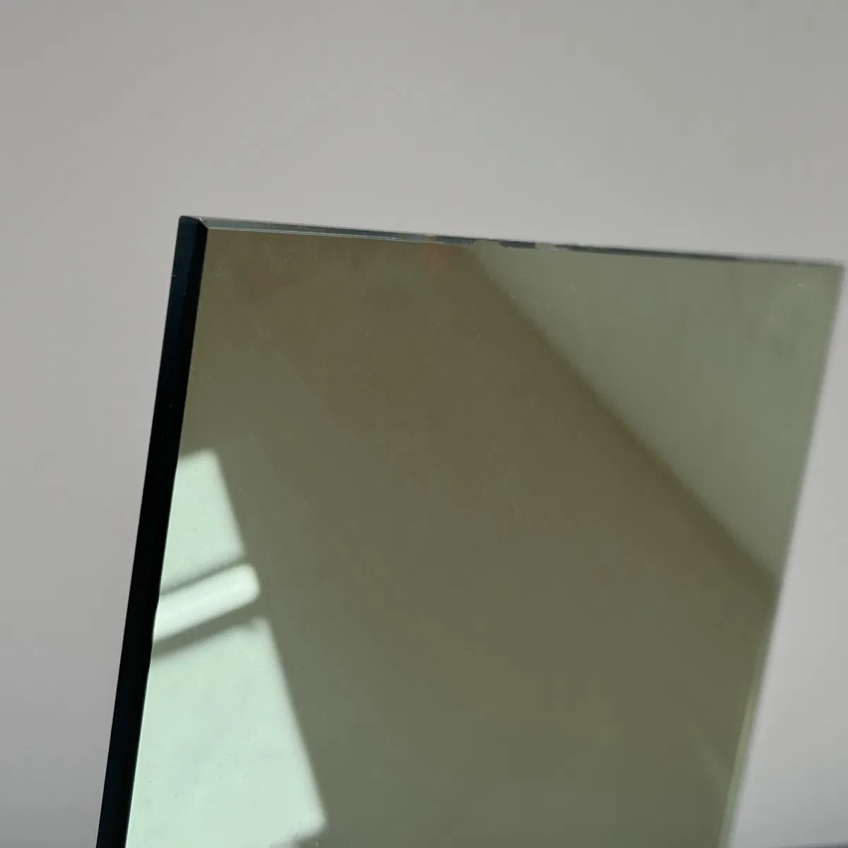 High Quality Reflective Float Glass in European Bronze Dark Gray for Outdoor Doors Windows