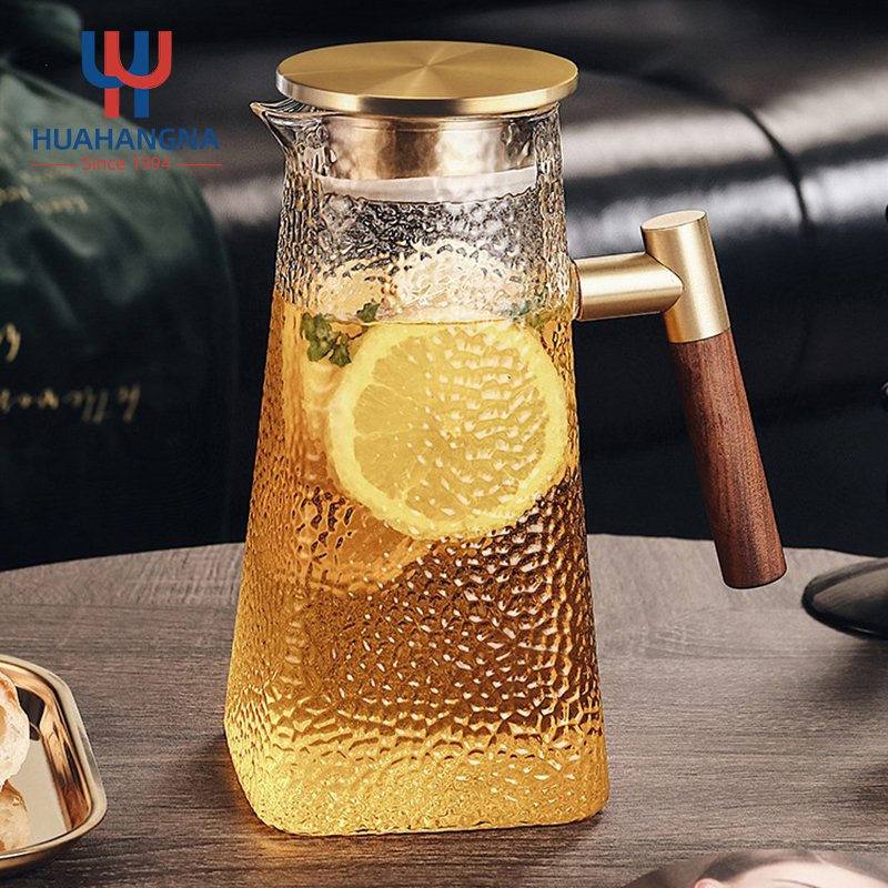 Wholesale Clear Heat Resistant Glass Water Jug Borosilicate Carafe Ice Tea Juice Beverage Glass Pitcher with Handle