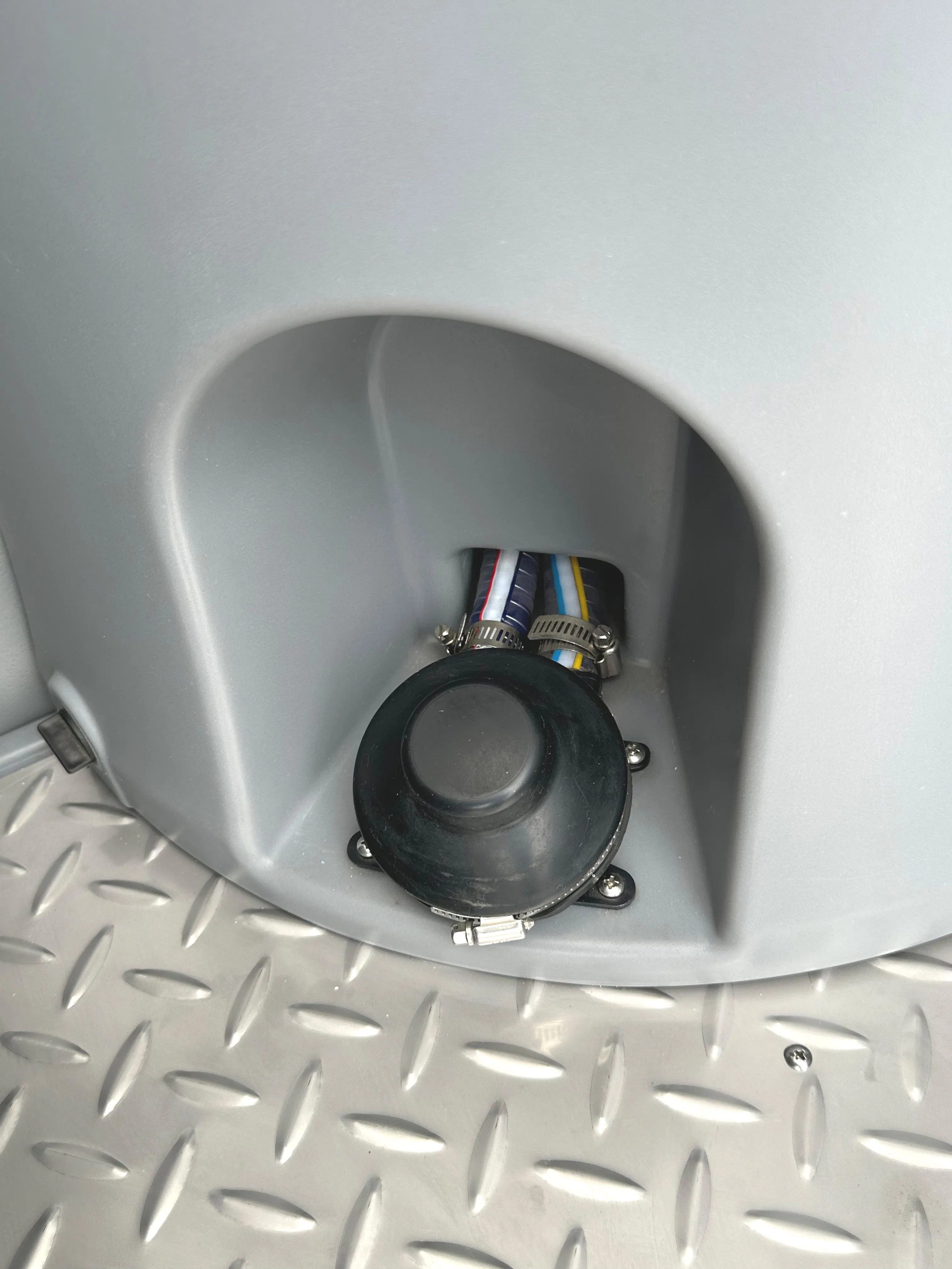 Factory Price New Design Durable HDPE Portable Toilet Seated Easy Assembly Modular Movable Toilet