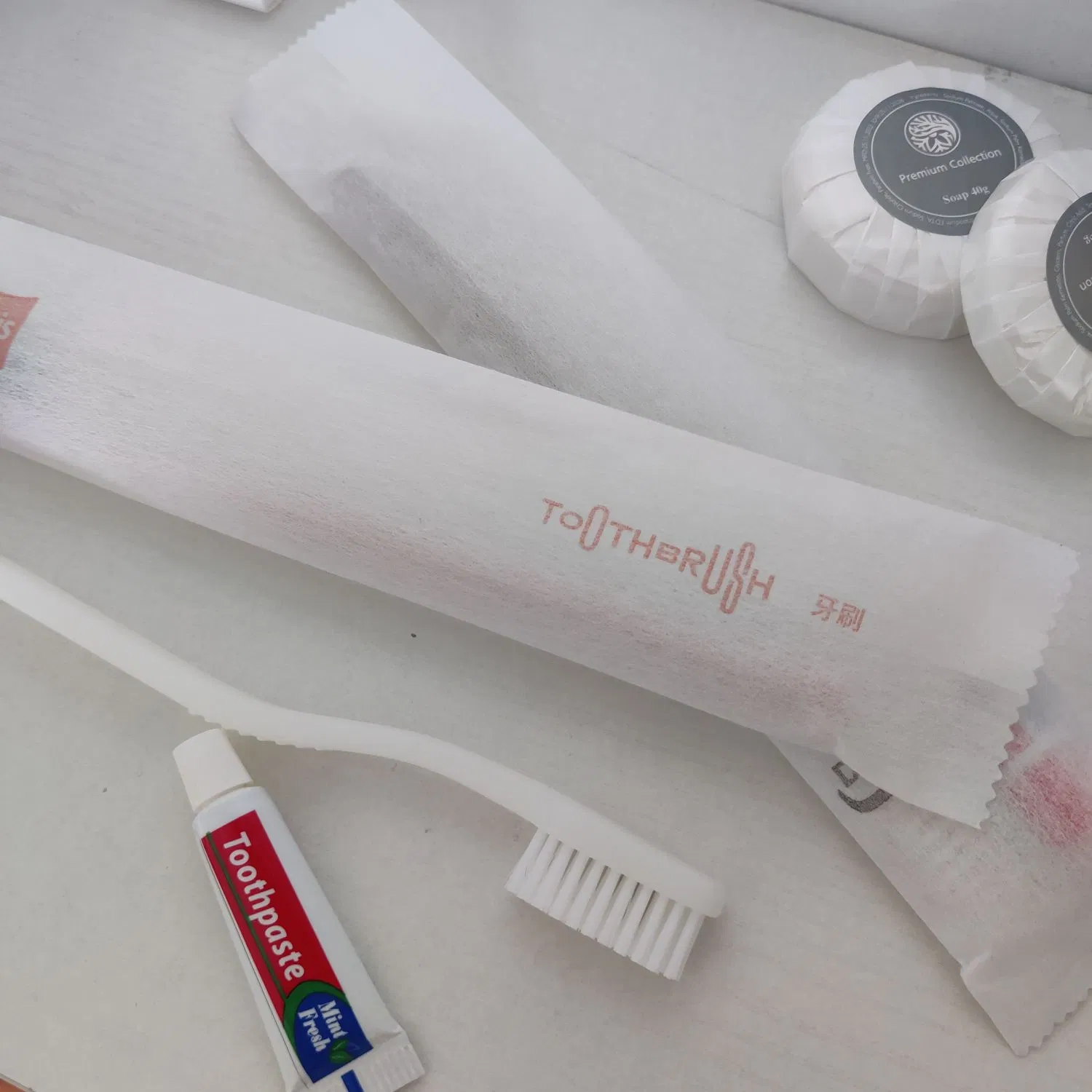 Non Woven Bag Eco-Friendly Hotel Toothbrush Kit
