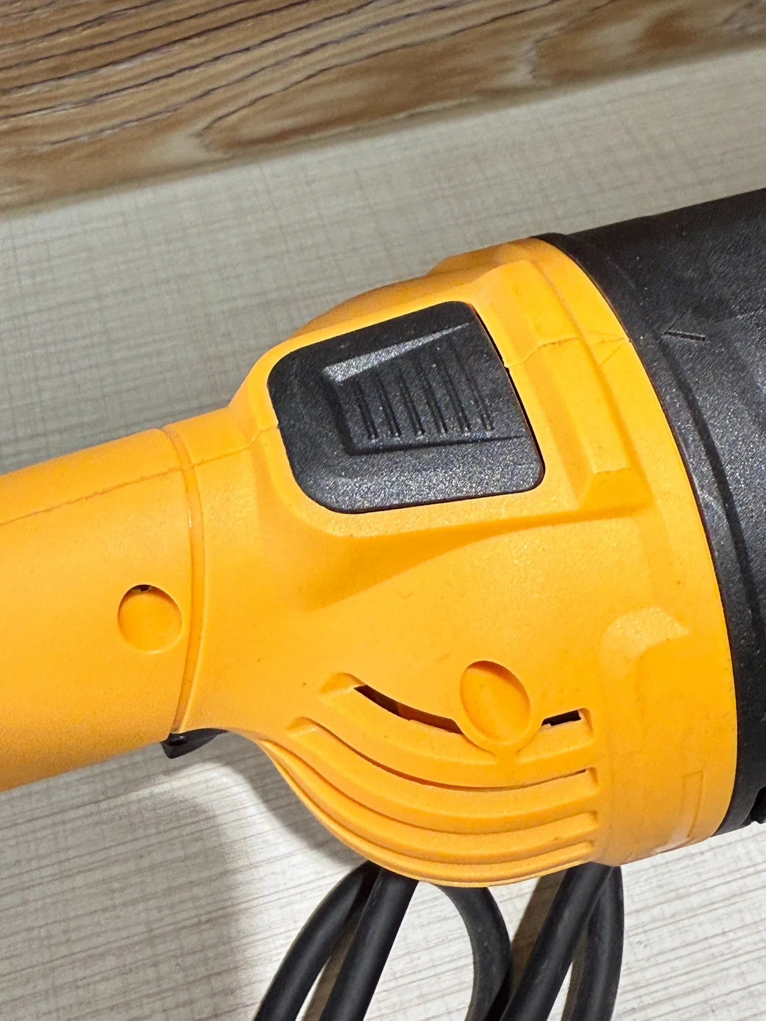 Factory Price Xianchuan Electricity Tools Vibratory Polishing Machine Mini Floor Grinder 230A