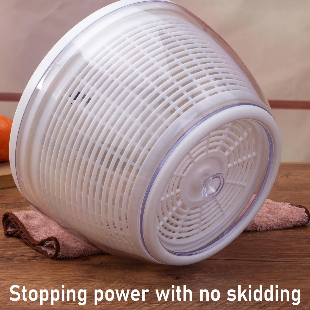 White Pump-Action Salad Spinner with Storage Lid Quick, Manual Vegetable Dryer