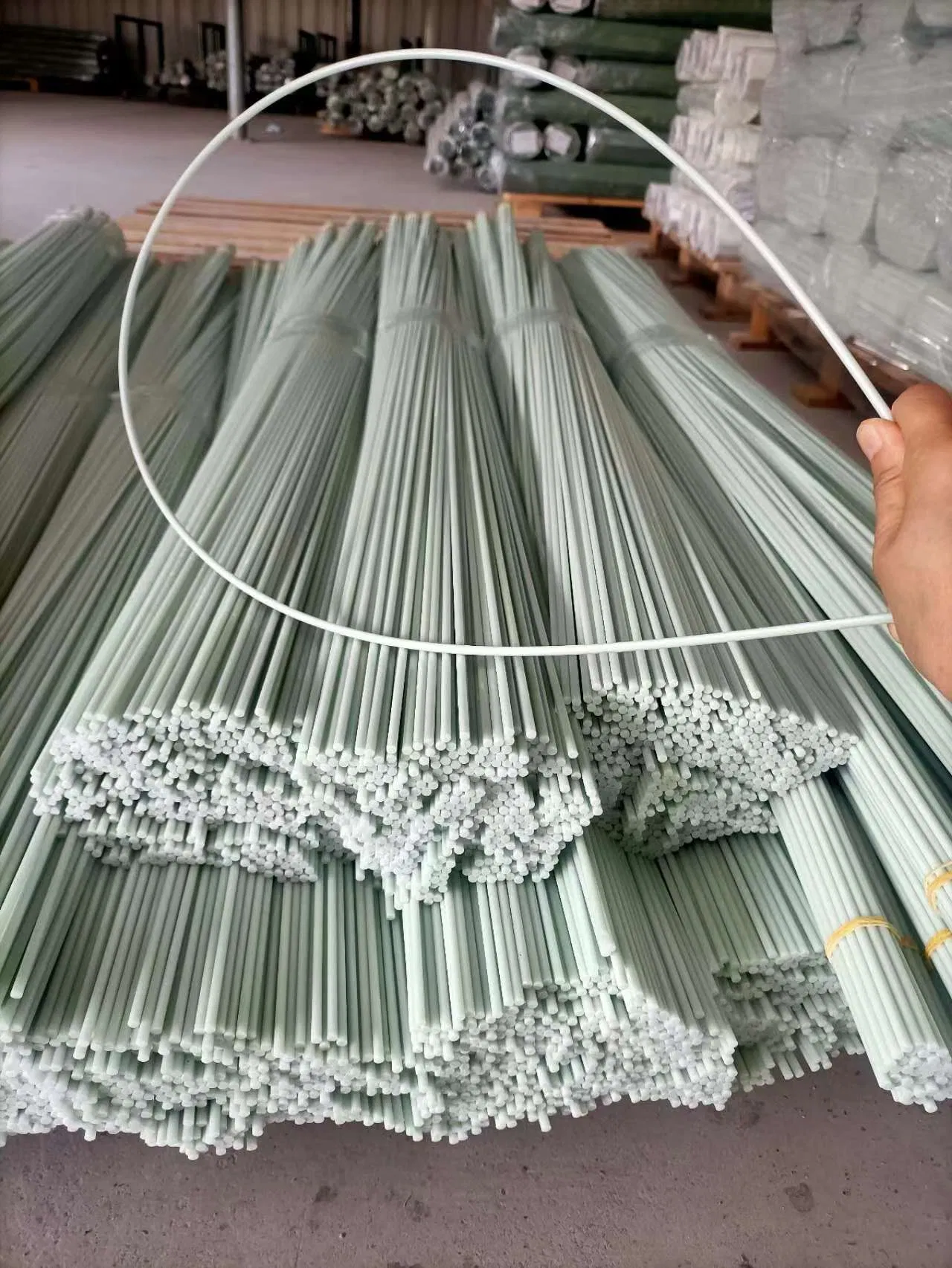 Factory Direct Solid Fiberglass Round Rods for Structural and Architectural