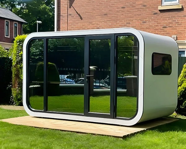 Luxury Camping Pod Outdoor Resort Glamping Apple Cabin