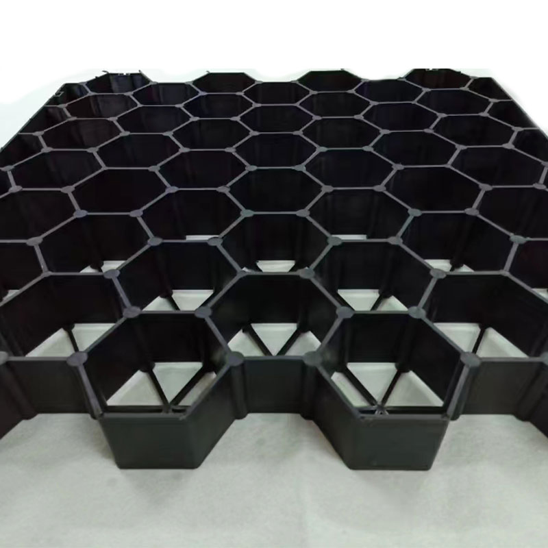 Black Green Easy to Install HDPE Plastic Grass Pavers Height 40 mm 50mm for Parking