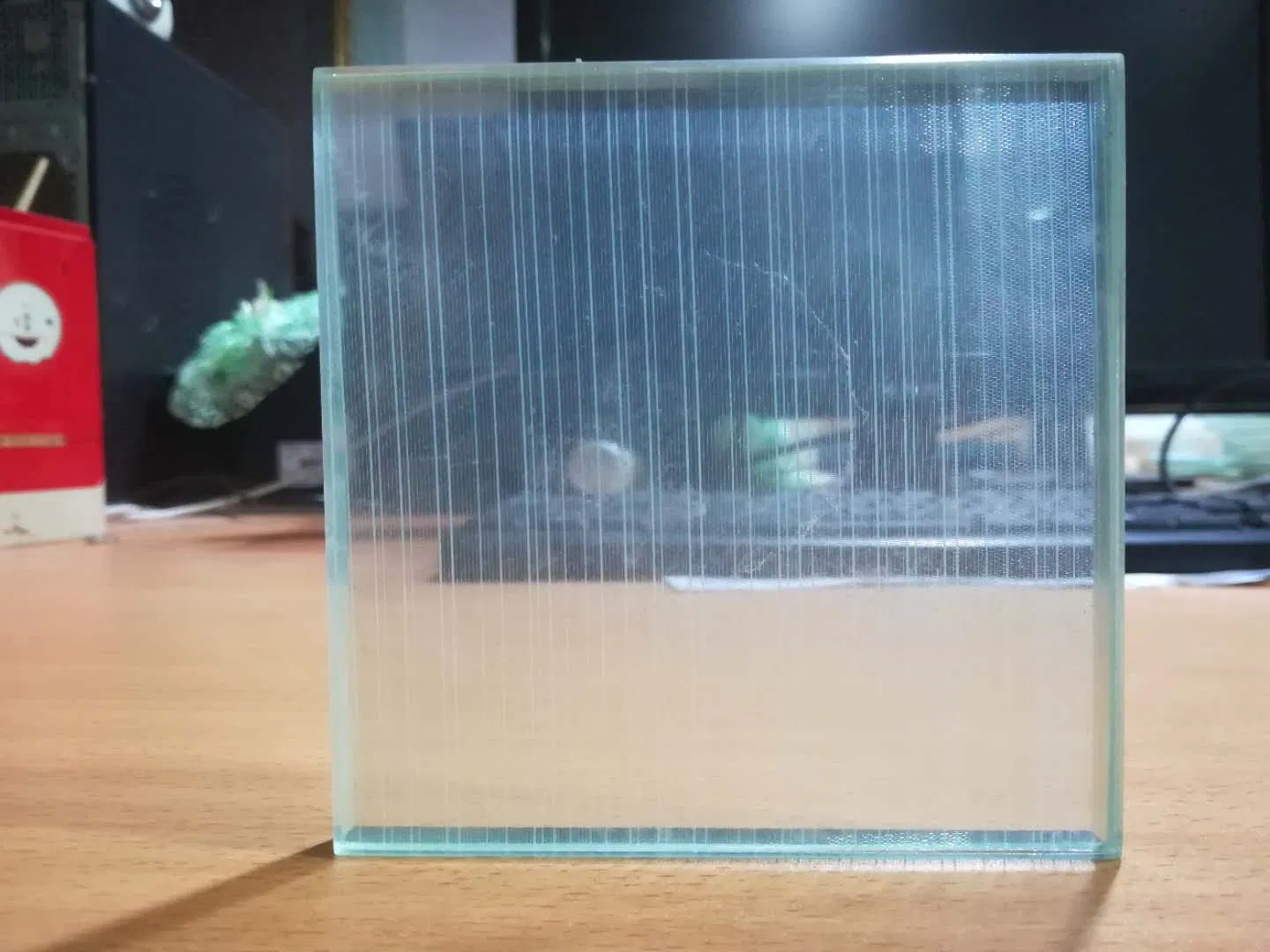 High Quality 4.38mm-43.20mm Clear/Colored/Shaped/Flat/Bent Building Glass/ Safety Glass / Tempered Laminated Glas for Rail/Fence/Balsutrade/Stairs