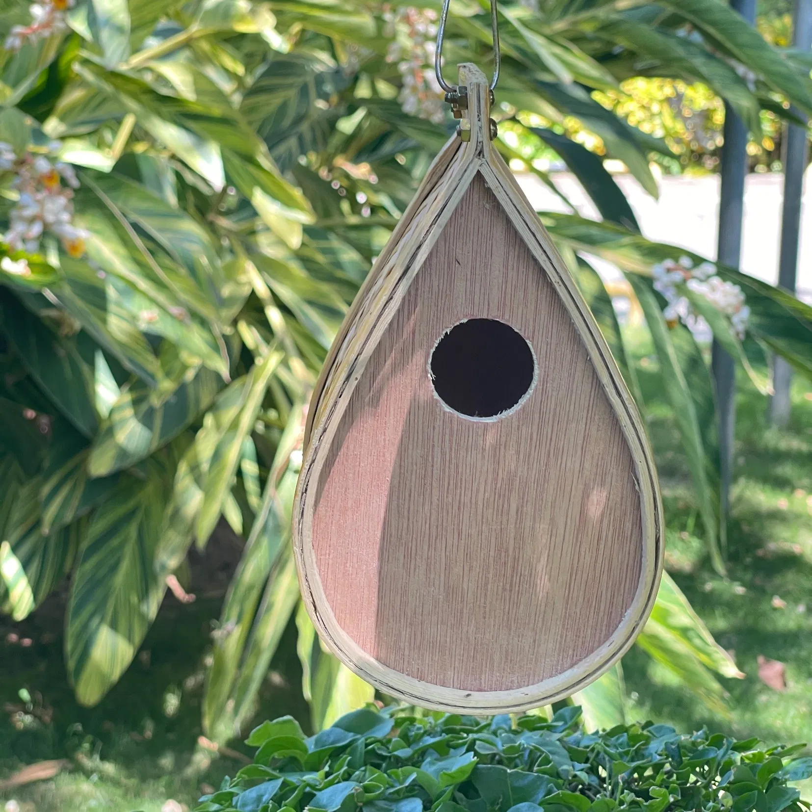 Outdoor Mason Bee House Hotel Nest Box Solitary Bee Hive Reed Mason Bee Refill Tubes