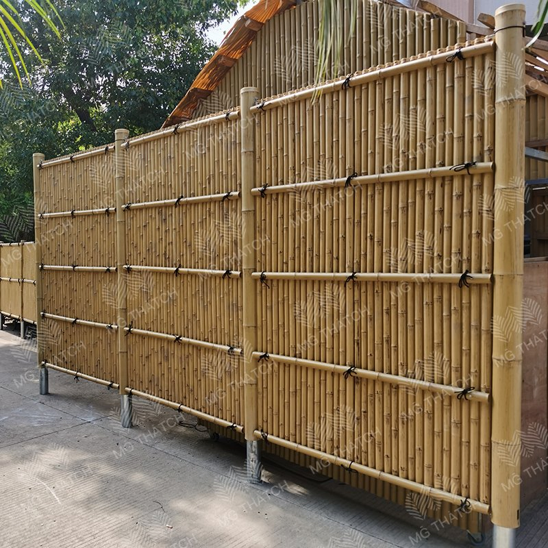 Outdoor Decoration Artificial Synthetic Bamboo Fencing Plastic Non Combustible Building Material