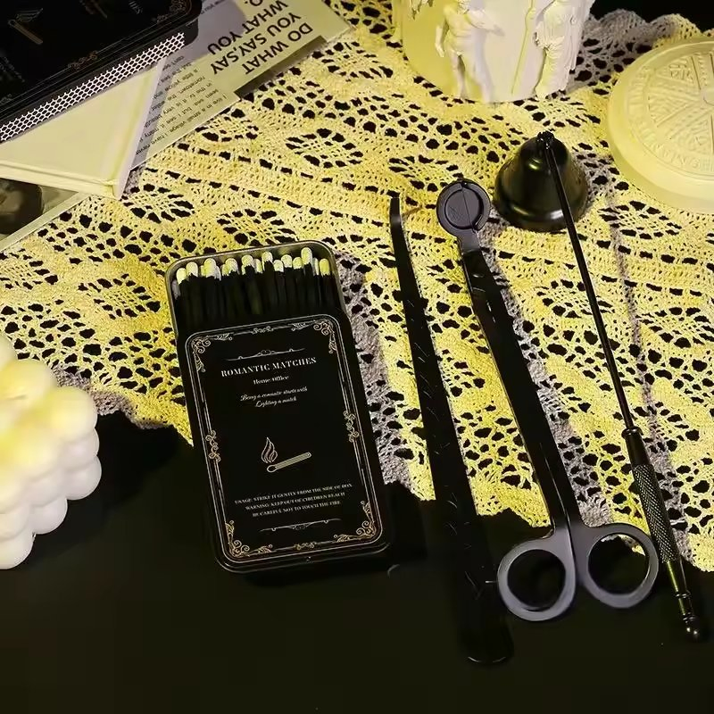 White Sliver Logo Wood Colored Matches Tin Box Custom Hotel Advertising Safety Tin Matches Box