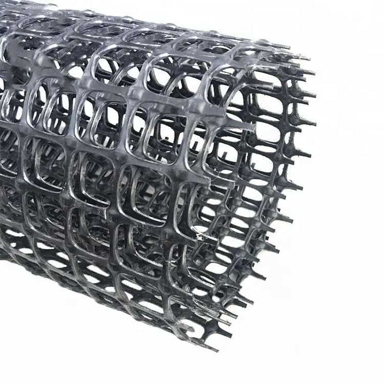 Two-Way Stretched Plastic Geogrid Is Similar to Square Network Structure