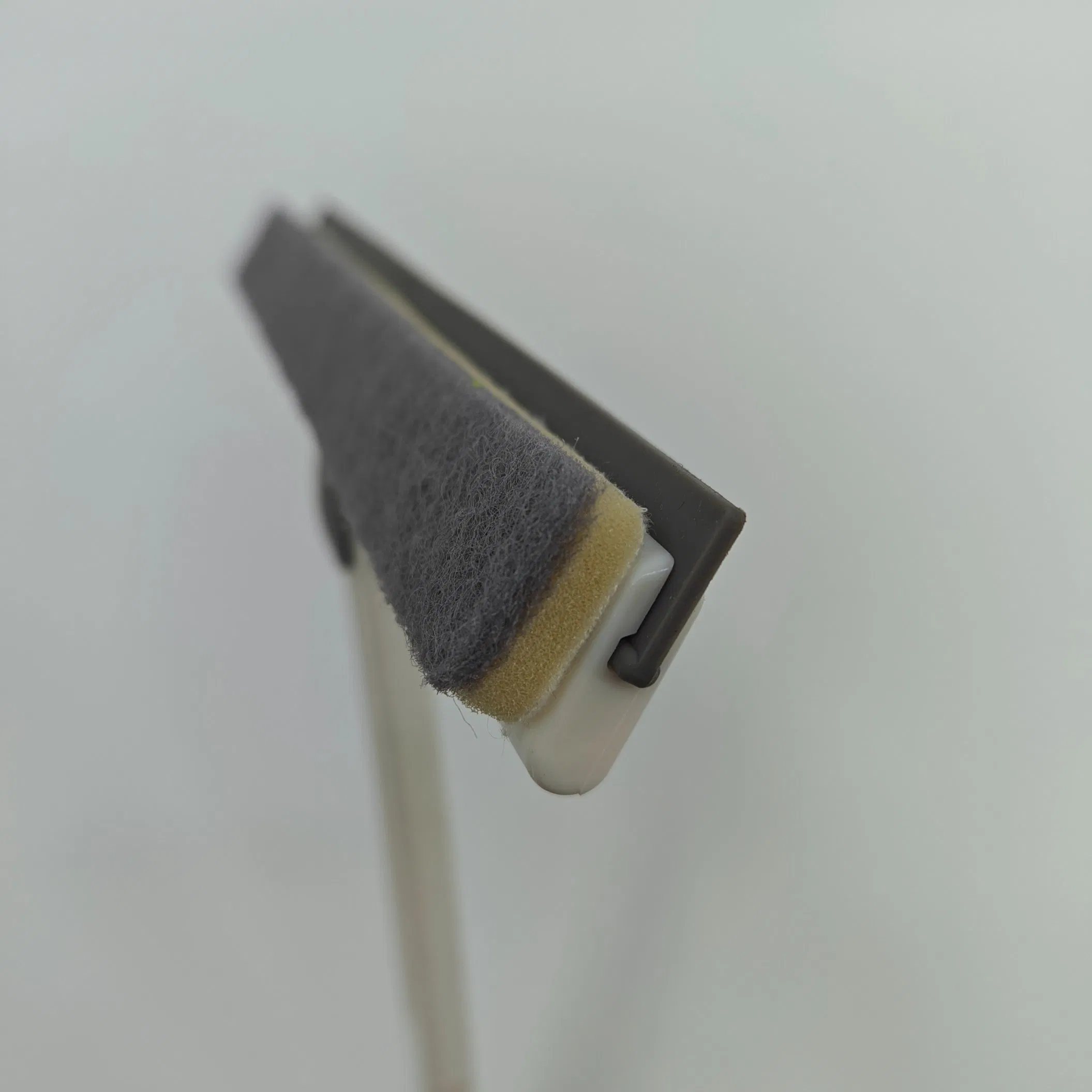 New Design Multifunctional Portable Window Cleaner for Home Glass Cleaning Microfiber Wiper Foldable Window Squeegee with Spray Bottle