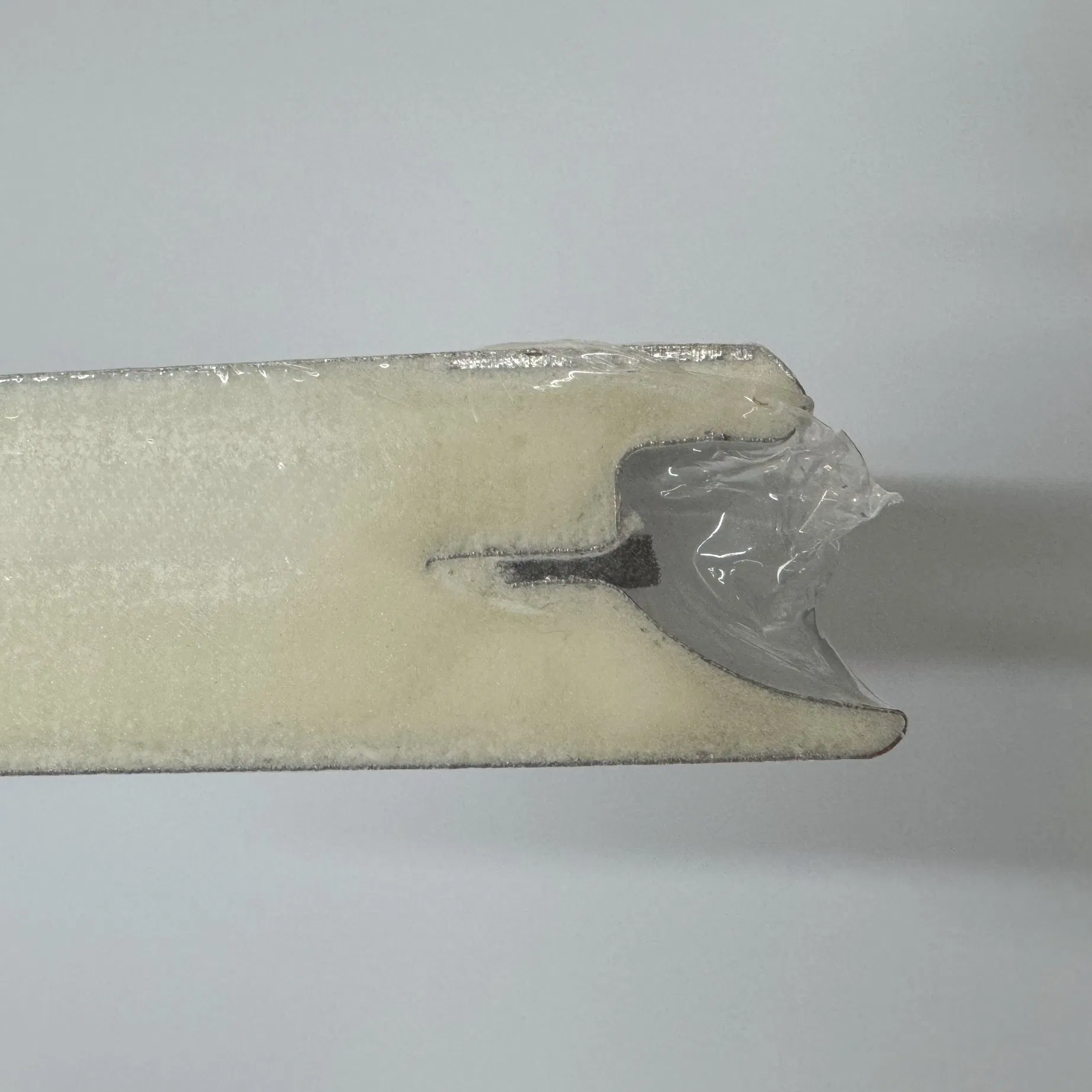 High-Quality Fingerproof 40mm/50mm PU Foam Insulated Sectional Garage Door Panels for Residential and Industrial Use