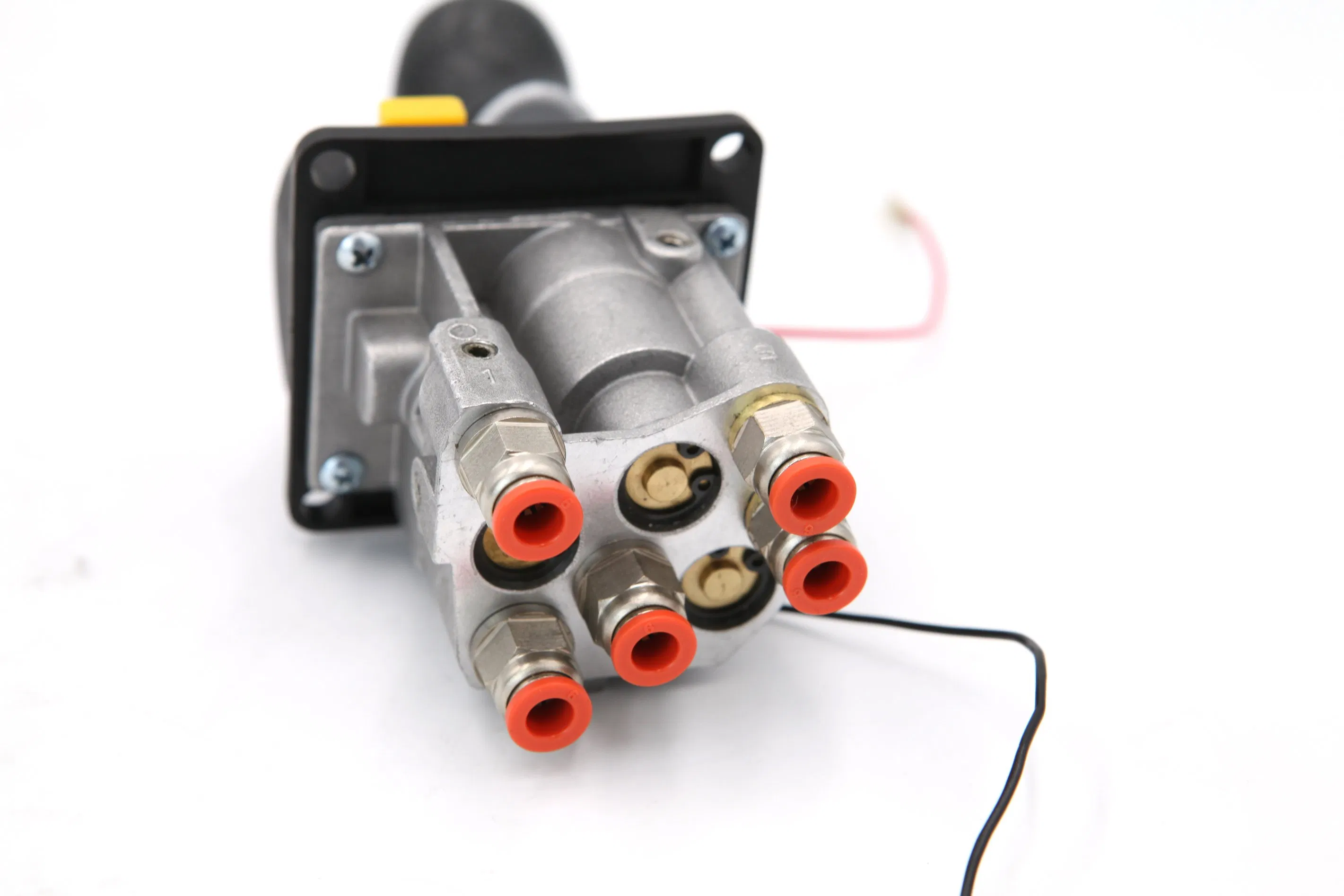 Гидравлический джойстик-распределитель FC