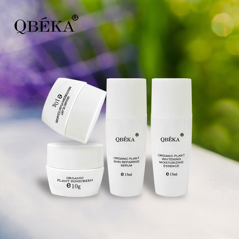 Broad Spectrum SPF 30 Qbeka Whitening & Sunscreen Travel Serum Set