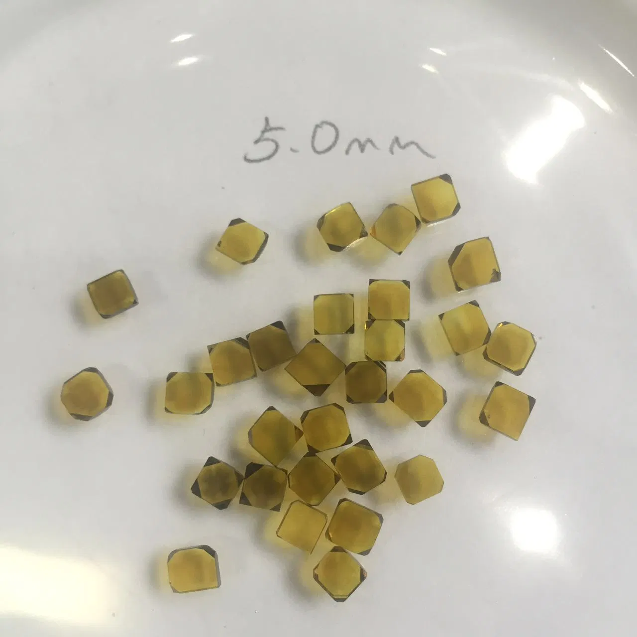 Монохромный алмаз HPHT желтый для режущего инструмента