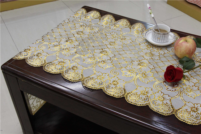 50cm Width Vinyl PVC Gold Lace Table Placemat in Roll (JFBD-022)