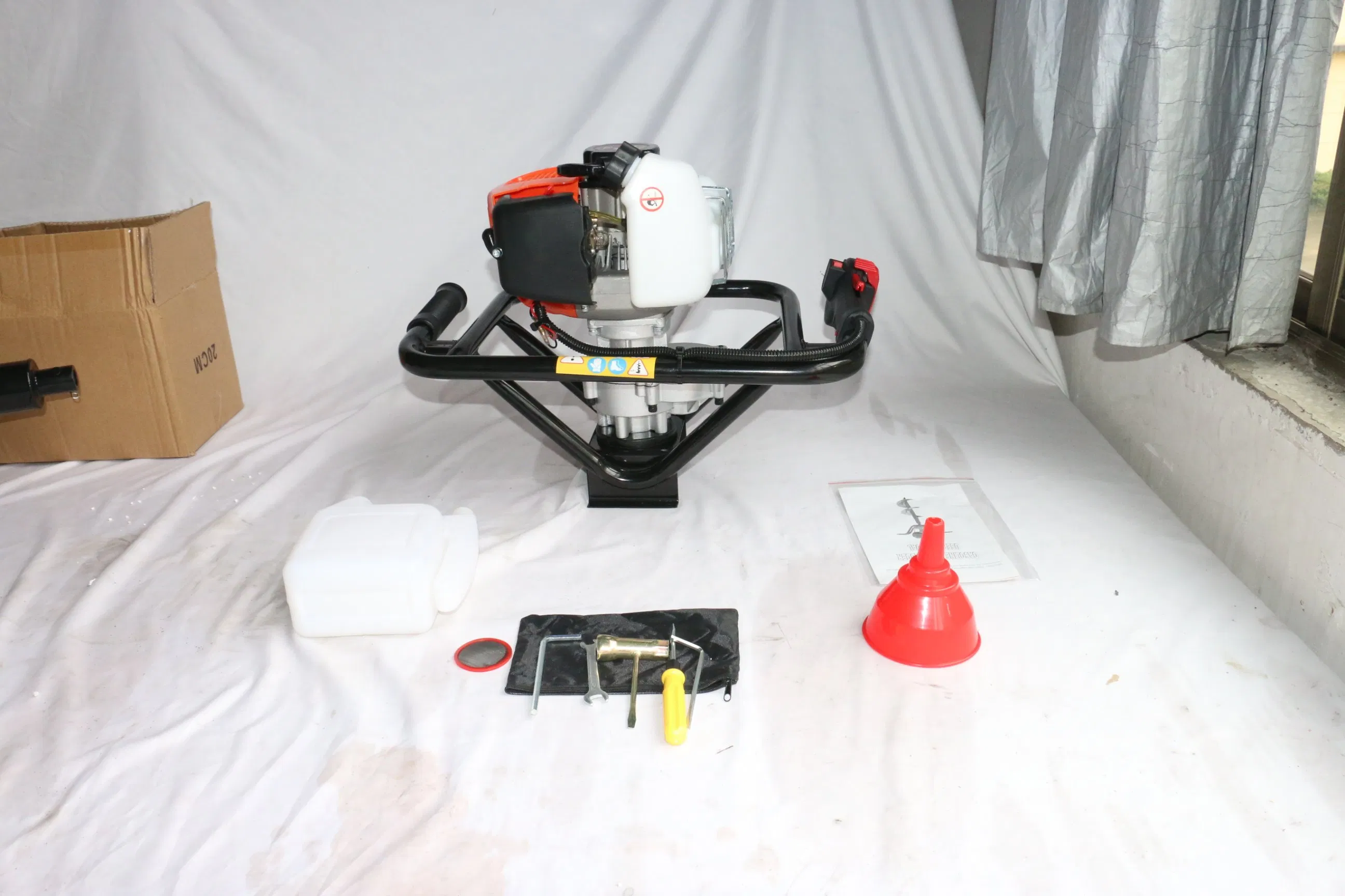 Hot Selling Garden Tools 52cc Agricultural Gas Earth Auger Machine