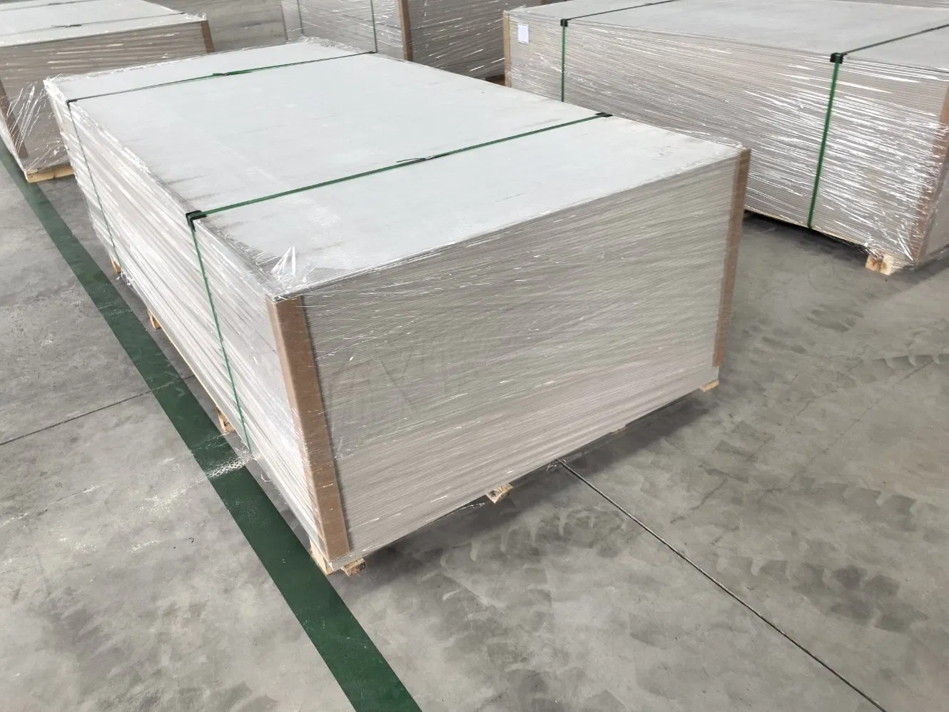 Waterproof Fire Resistant Insulation Gray Wall Cellulose Slab Construction Flat Integrated Plate Calcium Silicate Panel Ceiling Sheet Cement Fiber Board