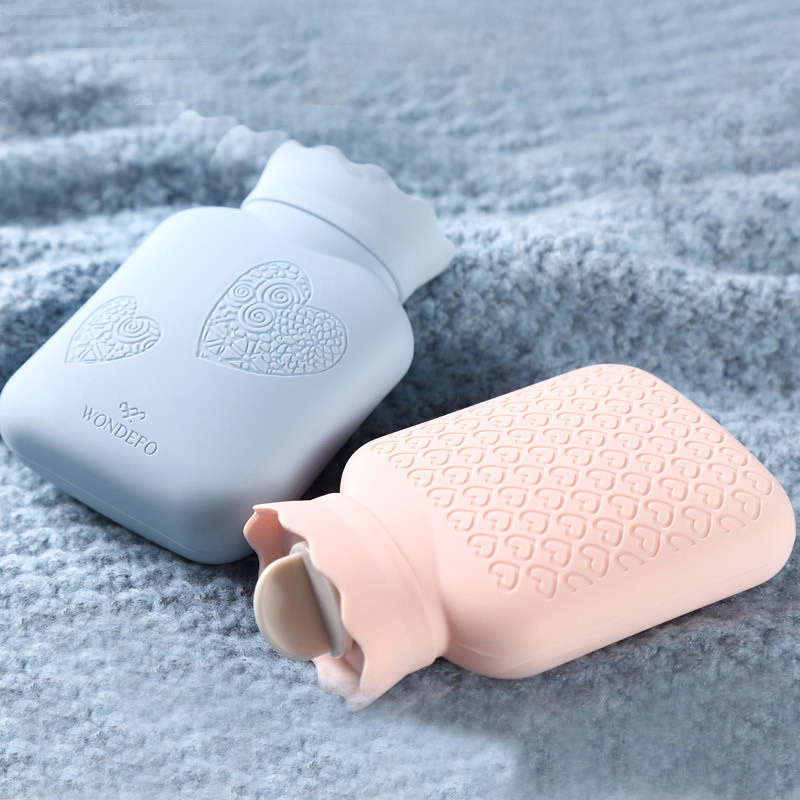 Wholesale 2021 Hot Selling Silicone Hot Water Bottle Rubber Hot Water Bag with Cover