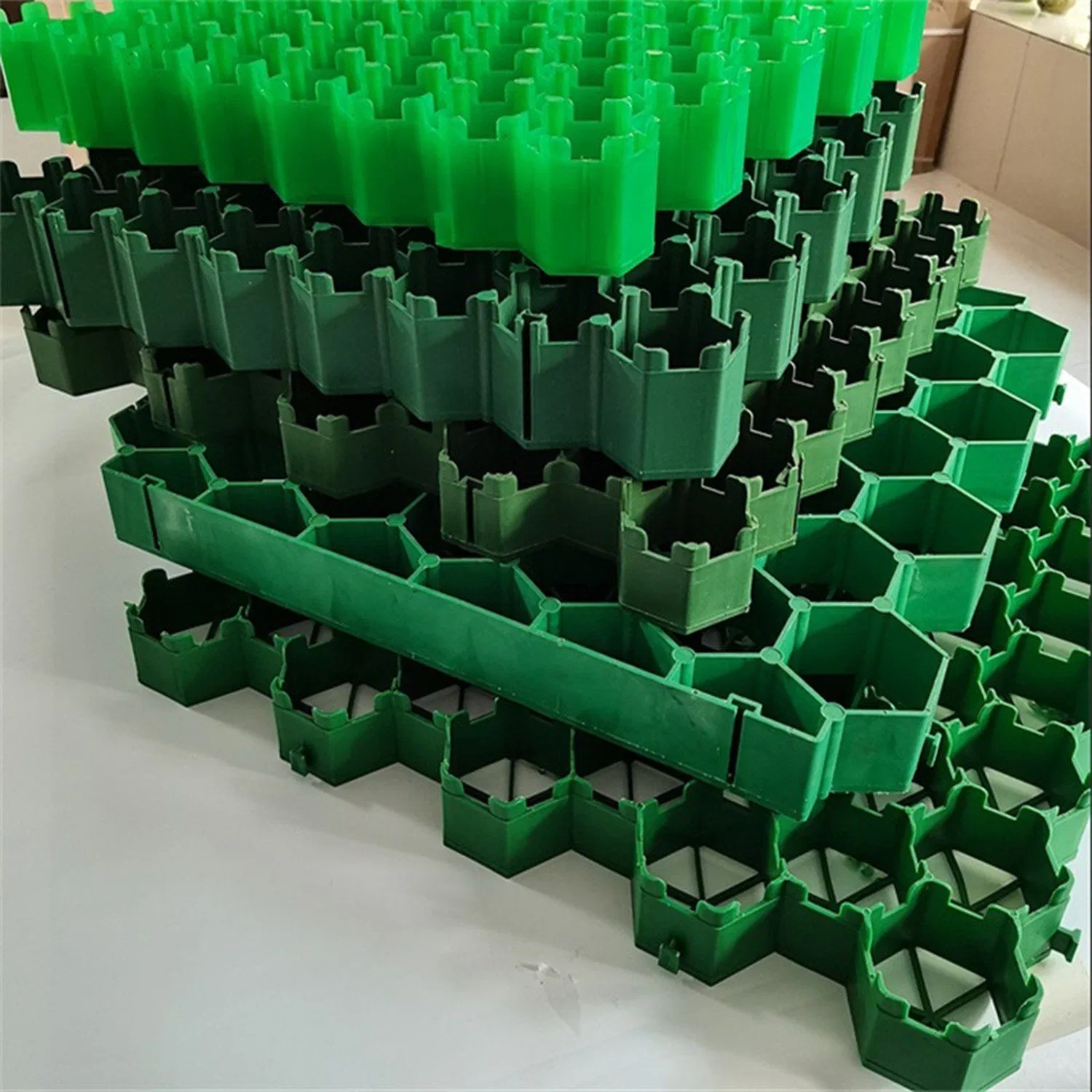 Plastic Grass Grid Honeycomb Plastic Grass Paver Grid Recycled Paver Gravel Grass Grid Black Green Parking Lot Gravel Grid