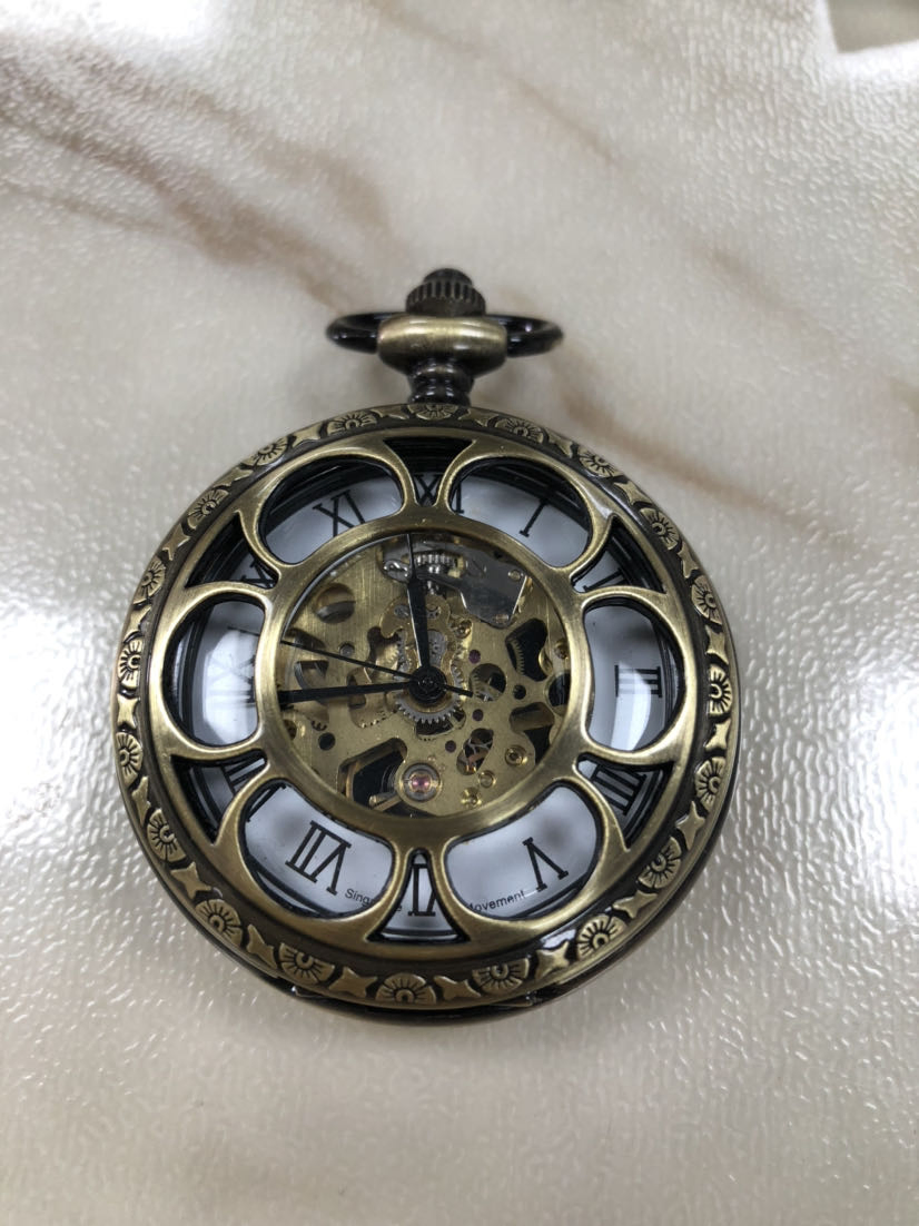 OEM Engraved Silver Mechanical Skeleton Pocket Watch with Chain