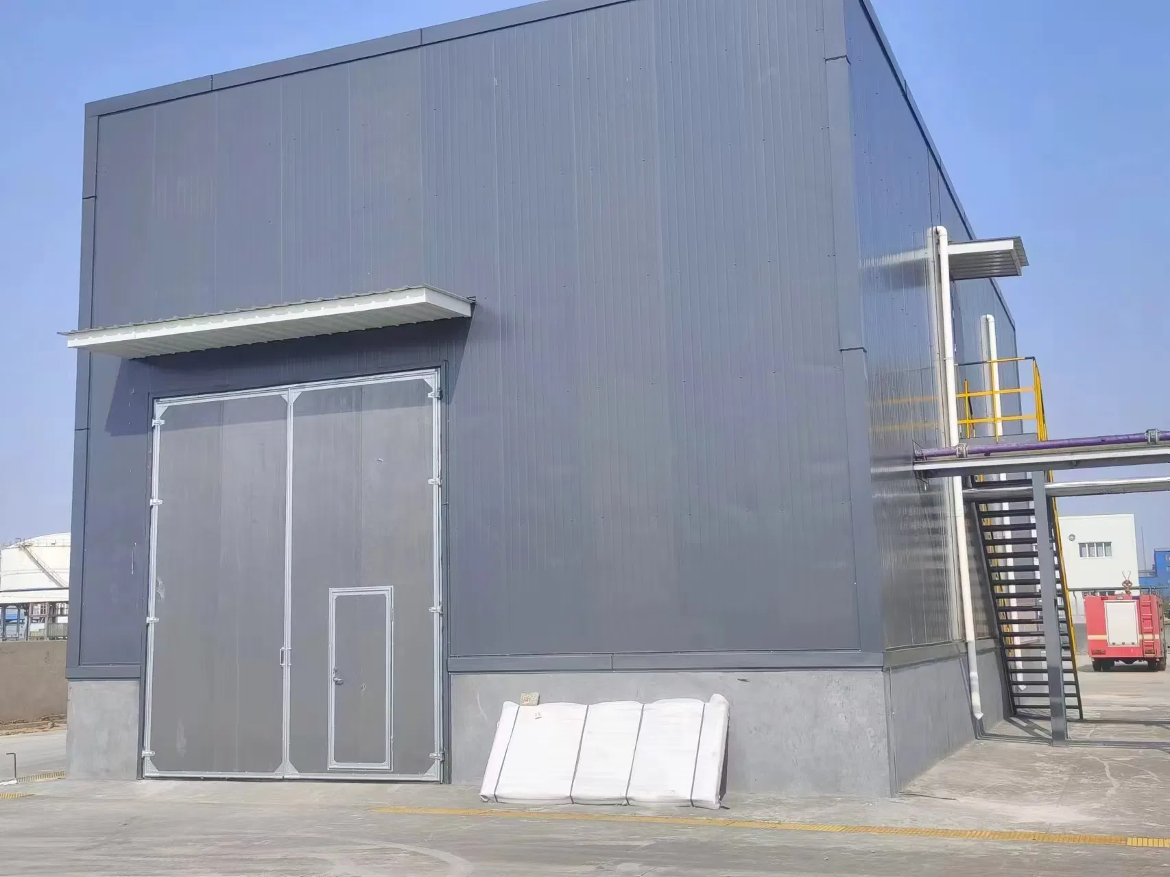 China Low Cost Prefabricated Workshop Warehouse Building Light Steel Structure for Sale